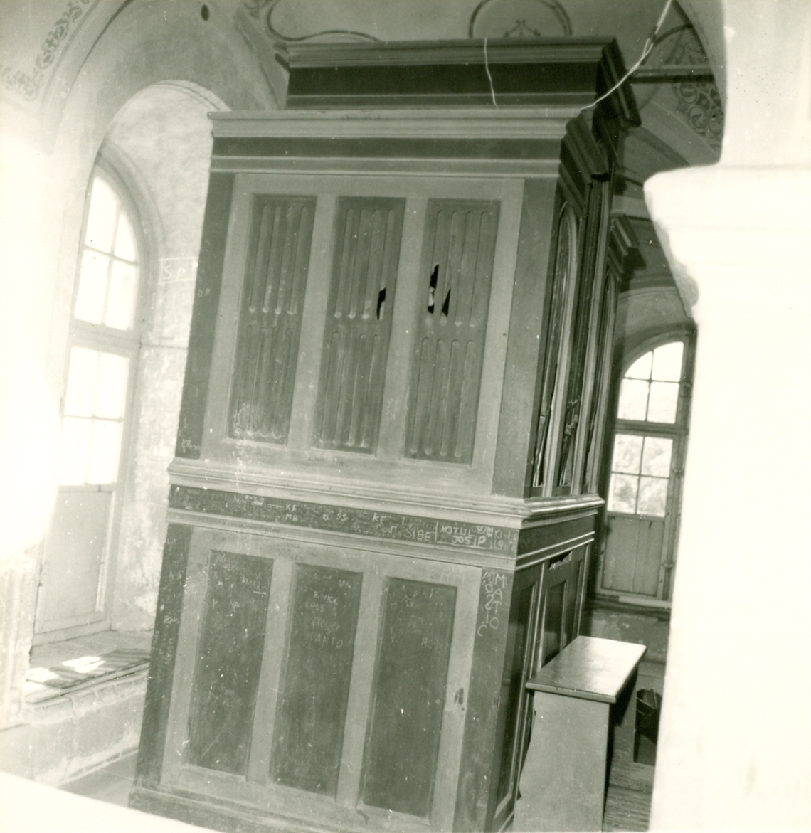 Image description